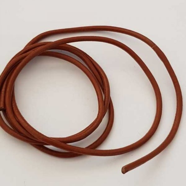 1 m&egrave;tre Cordon rond cuir lisse Marron 3 mm petit d&eacute;faut N&deg;03