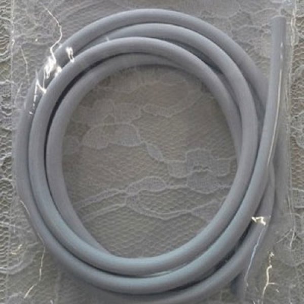 Cord&oacute;n hueco de pvc de 1 metro 4 mm Gris claro pastel