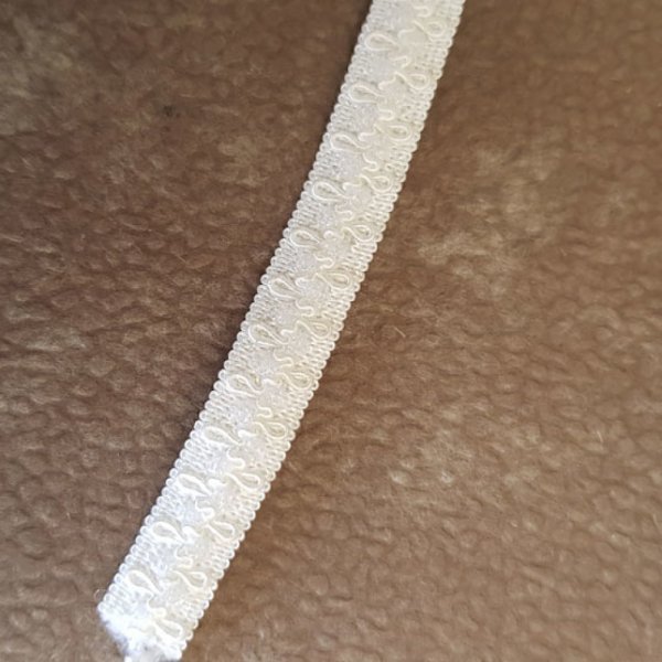 Por metros El&aacute;stico blanco fantas&iacute;a 10 mm.