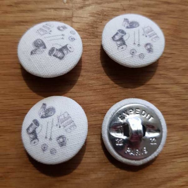 Bouton 22 mm recouvert tissus couture N&deg;01-02