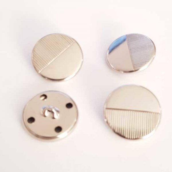 Bouton Argent N&deg;20 de 23 mm Rond