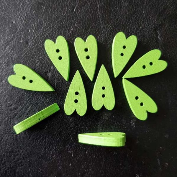Bot&oacute;n de madera, coraz&oacute;n verde N&deg;02-05