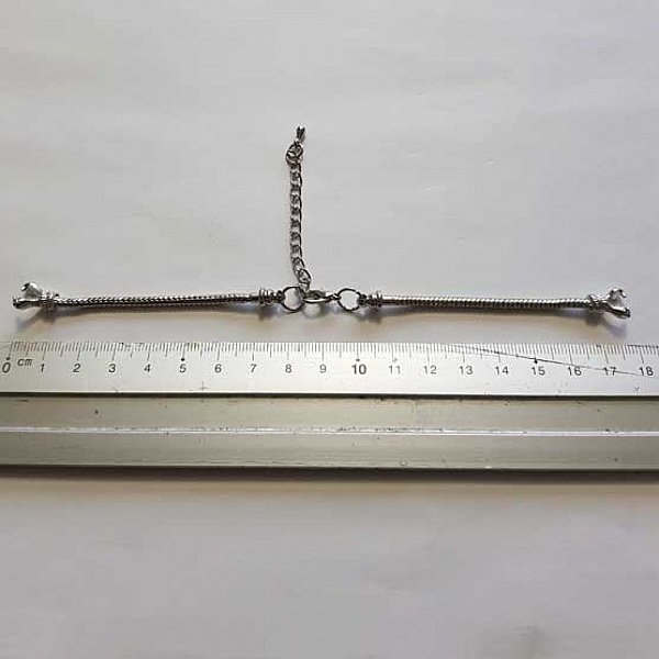 Estilo Europeo Reloj Dial Cadena Pulsera con Cierre de Mosquet&oacute;n 8.5 X 9.5 Cm