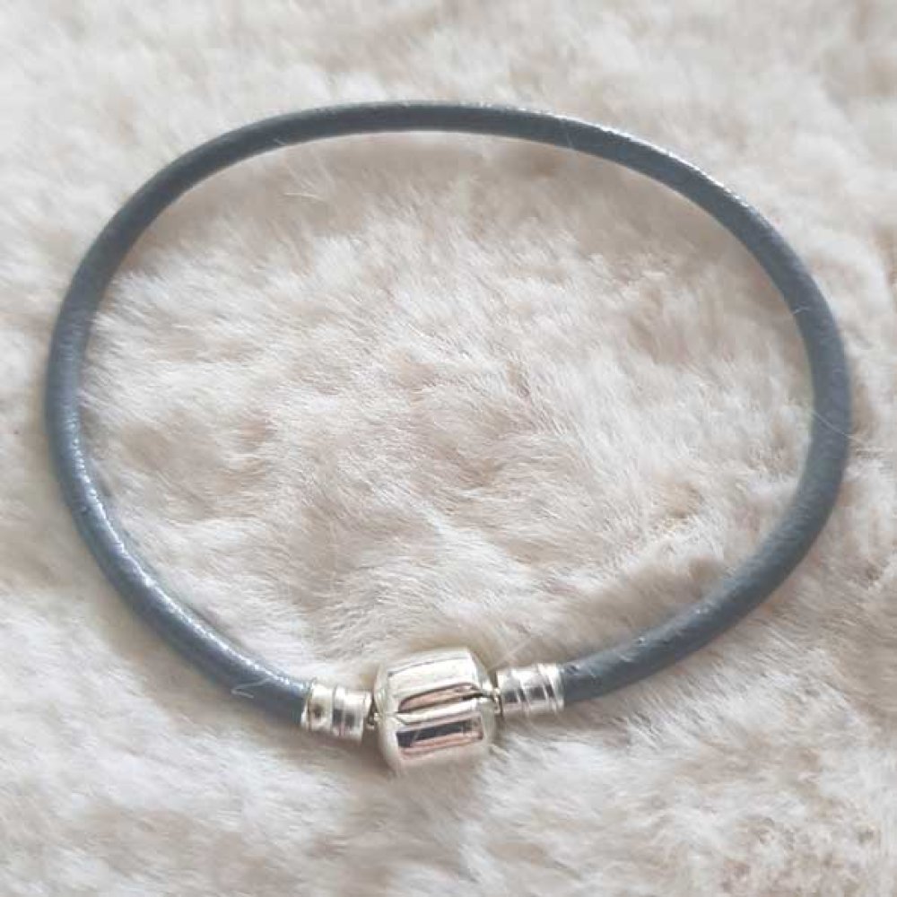 Pulsera Clip Europea Liso 01 DE 15 A 23 CM Gris