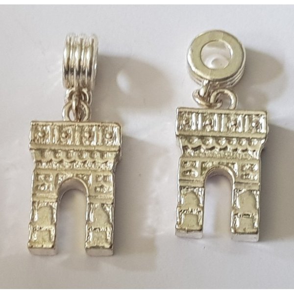 Colgante Arco del Triunfo ba&ntilde;ado en plata