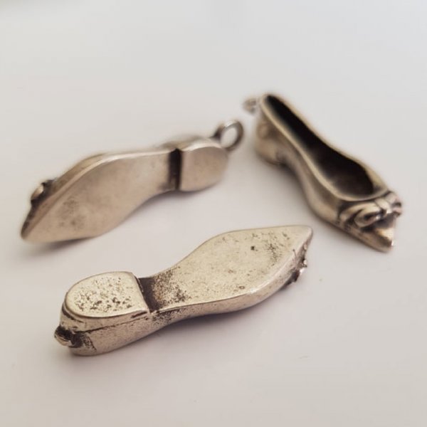 Colgante N&deg;32 en zamak