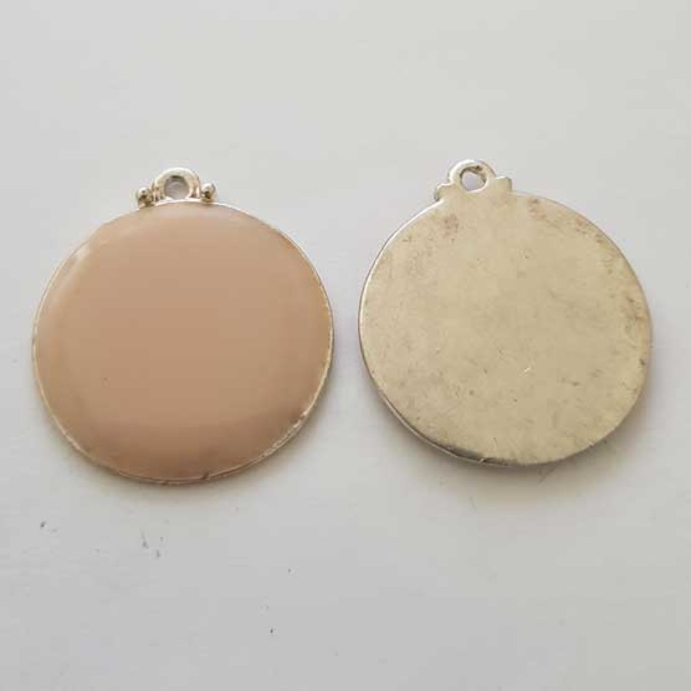 Breloque Divers N°070-04 Pendentif Emaillé Beige 02