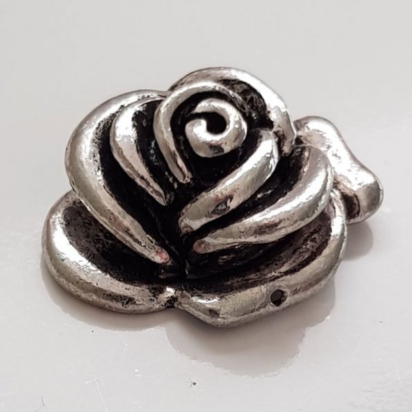 Charm Flor Metal N&deg;018 Plata