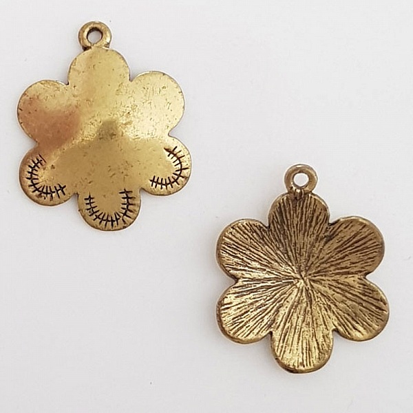 Charm Flor Metal N&deg;021 Oro Viejo