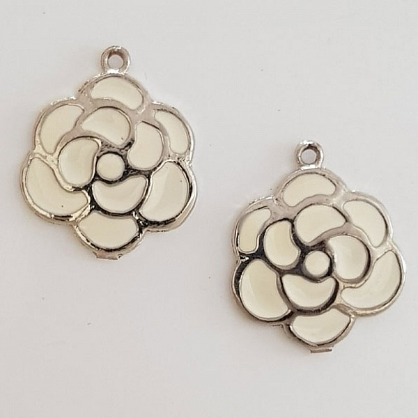 Charm Flor Metal N&deg;030 Plata