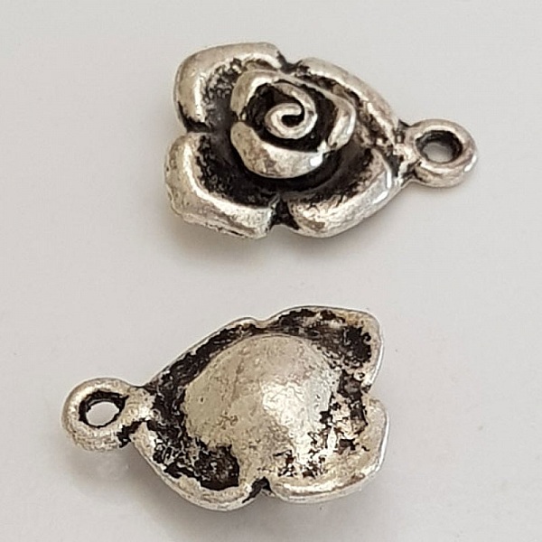 Charm Flor Metal N&deg;045 Plata