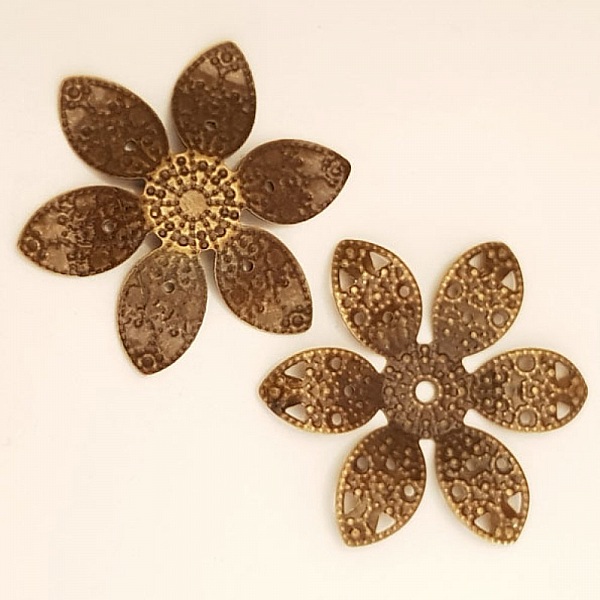 Amuleto Flor Metal N&deg;058 Bronce