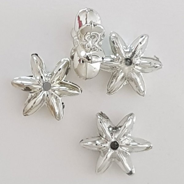 Charm Flor Metal N&deg;110 Plata