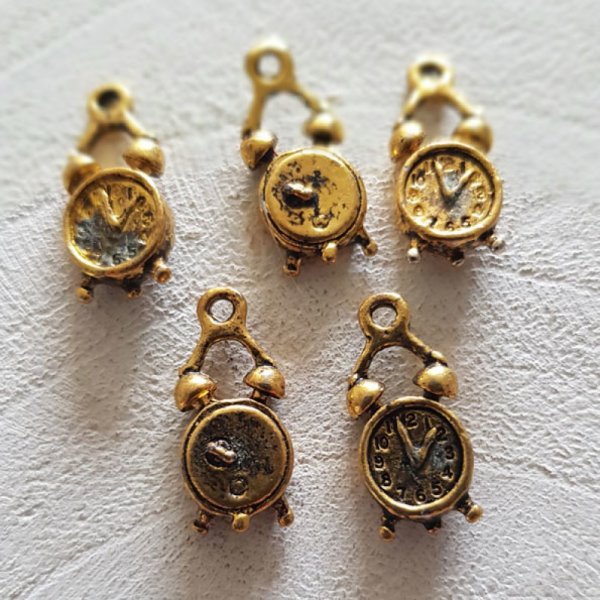 Charm Clockwork N&deg;07 Oro Antiguo