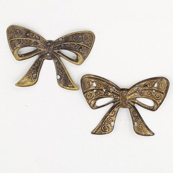 Colgante nudo N&deg;06, conector de nudo de filigrana en metal de bronce fino 39 x 26 mm