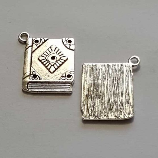 Colgante libro con rombo en el centro N&deg;03