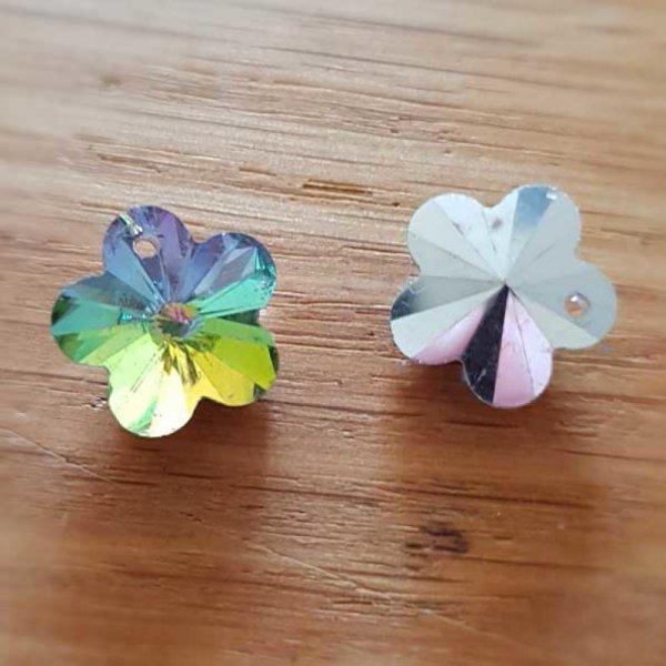 Colgante flor de cristal facetado N&deg;04-02