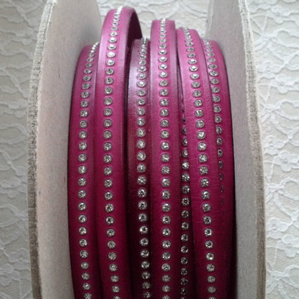 Cuero DD-Fuxia 10 mm Swarovski Strass por 20 cm