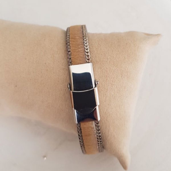 Piel de becerro plana Beige 10 mm por 20 cm piel y cadena