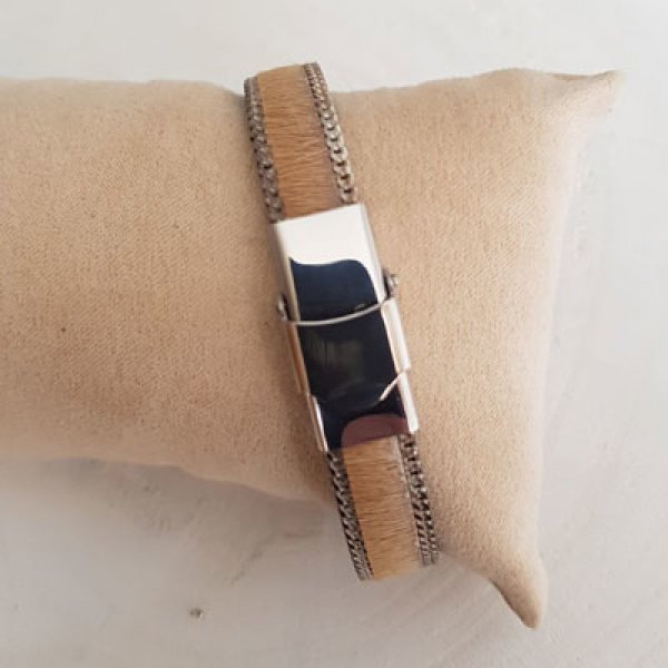 Piel de becerro plana Beige 10 mm por 20 cm piel y cadena