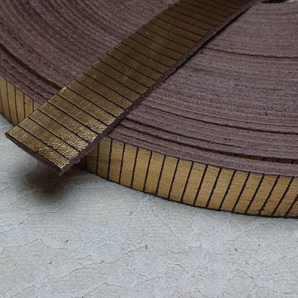 Rect&aacute;ngulo de cuero dorado 20 mm por 20 cm