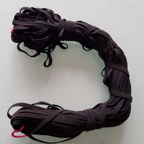 M&aacute;scara plana el&aacute;stica 5 mm negra n&deg;03 x 25 metros