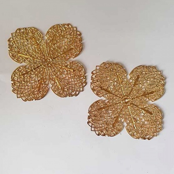 Estampe N&deg;30 Fleur 69 mm Dor&eacute;