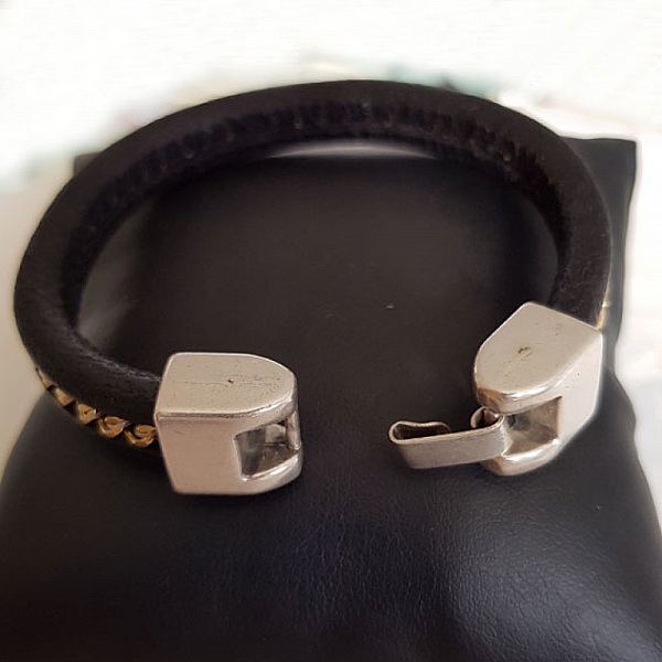 Cierre de gancho de zamak para cuero 10 mm R&eacute;galiz