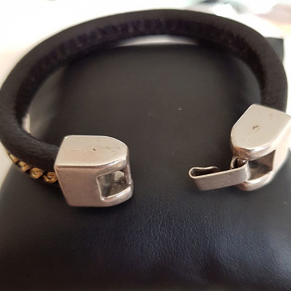 Cierre de gancho de zamak para cuero 10 mm R&eacute;galiz