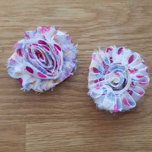 Flor de tela deshilachada n.&ordm; 03