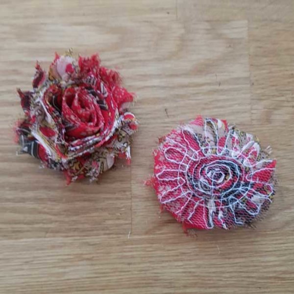 Flor de tela deshilachada n.&ordm; 12