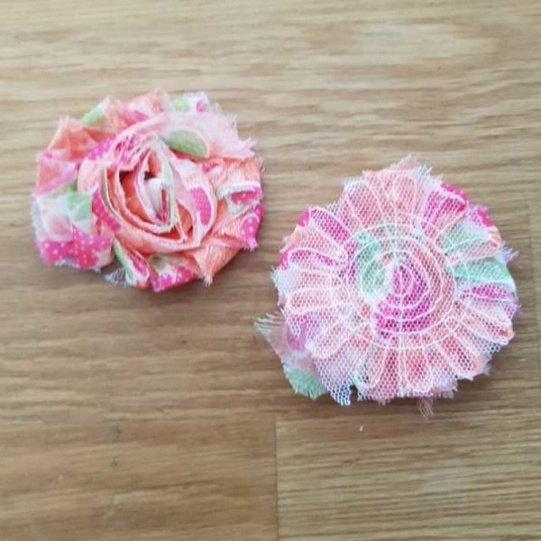 Flor de tela deshilachada n.&ordm; 17