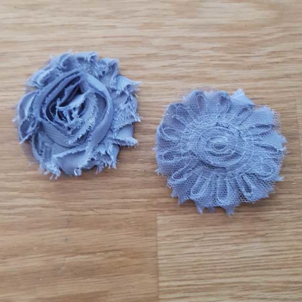 Flor de tela deshilachada n.&ordm; 19