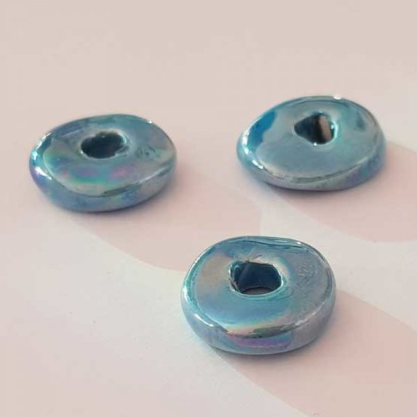 Lot Perle galet c&eacute;ramique bleu 16 mm x 3 pi&egrave;ces
