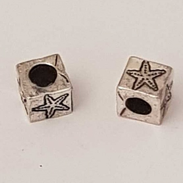 Perle 8 mm Carr&eacute; N&deg;0554