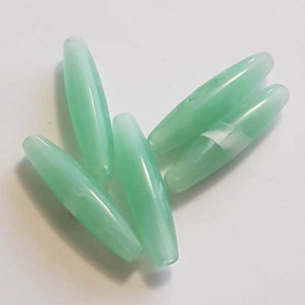 Perle Longue Ovale Marbr&eacute; Vert 32 mm