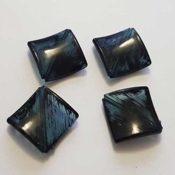 Perle acrylique carr&eacute; vert 29 mm