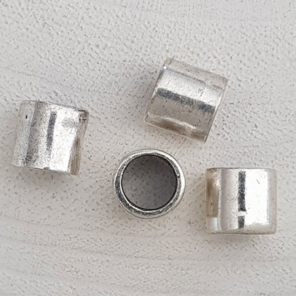 Cuenta tubular de plata N&deg;04