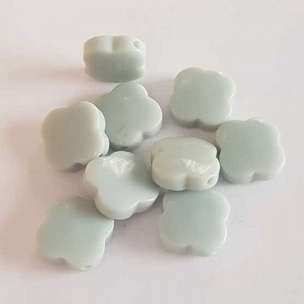 Perle plate plastique carr&eacute; bleu 13 mm N&deg;01