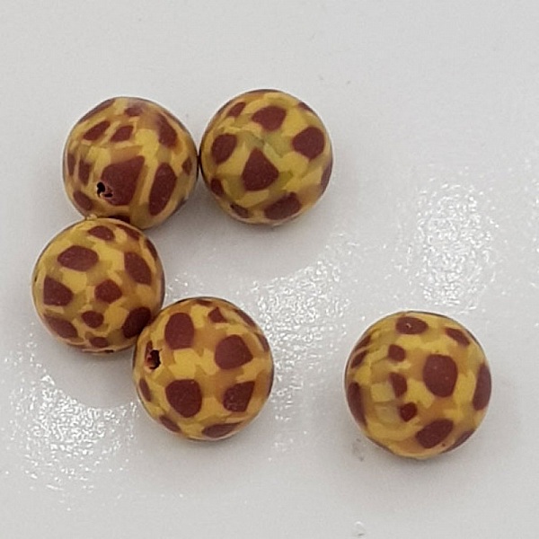 Perle p&acirc;te polym&egrave;re fond N&deg;01 12 mm