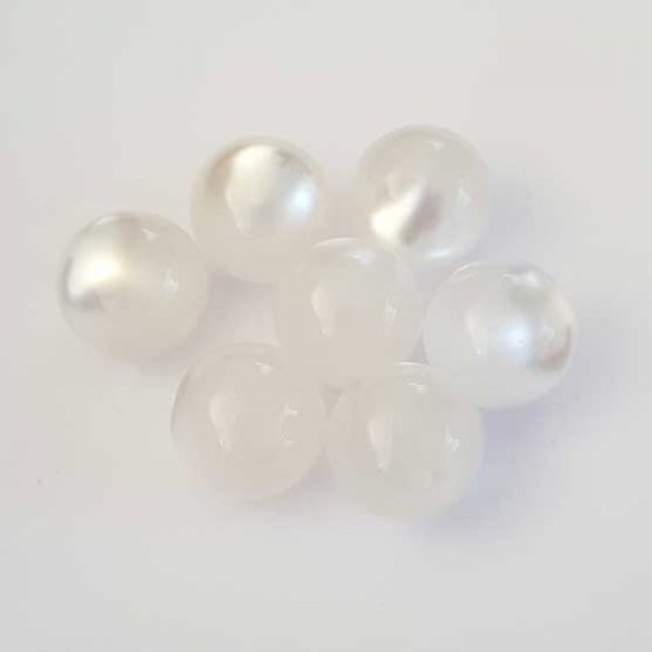 Perle ronde en plastique effet nacr&eacute; blanc 14 mm