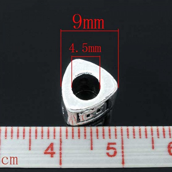 Perle triangle charms alphabet N&deg;02 lettre Y m&eacute;tal argent&eacute; 8x9 mm