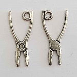 Charm Tool Alicates plateados