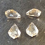 Colgante en gota de cristal facetado N°01-01