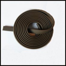 Cordón plano de PVC de 1 metro 5,8 x 1,9 mm marrón