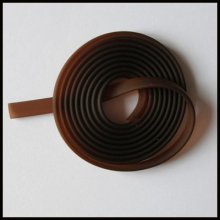 Cordón plano de PVC de 1 metro 5,8 x 1,9 mm Caramelo