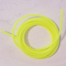 1 metro de cordón hueco de pvc de 2 mm en amarillo fluorescente.