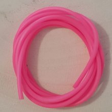 1 metro de cordón hueco de pvc de 2 mm rosa.