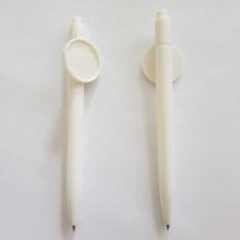 Bolígrafo blanco con capuchón de 25 mm