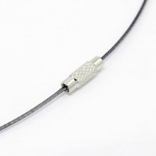 1 collar de cable rígido gris pizarra con cierre de rosca N°01